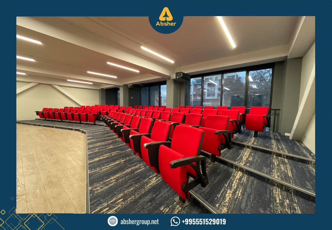 قاعة الدراسة في جامعة جورجيا الوطنية في دولة جورجيا